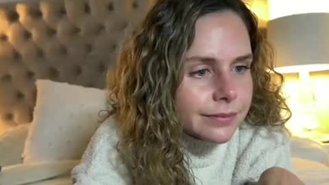 gamer_gal633618 online show from January 8, 12:35 am