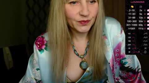 Snapshot of ganet469 chatting on November 26, 9:05 pm Janette online show from November 26, 9:05 pm