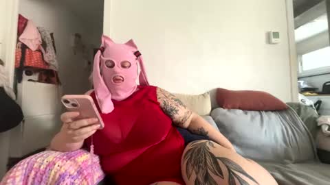 gapetrainee online show from October 19, 12:06 pm