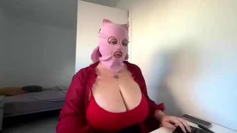 gapetrainee online show from October 23, 7:29 am