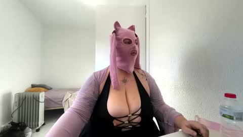 gapetrainee online show from October 30, 2:29 pm