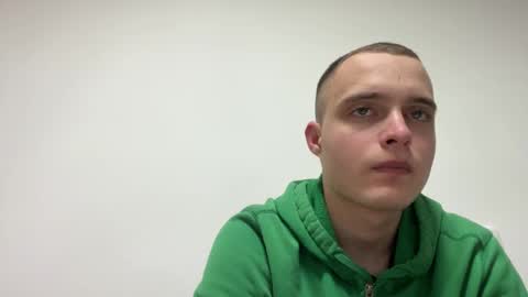 Max online show from February 4, 9:09 pm