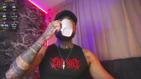 Chris  Dont forget to gift me thumb up Its very important to me and makes me happy AF  online show from April 6, 5:19 am