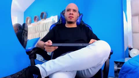 garcia_jacob_ online show from November 26, 12:17 pm