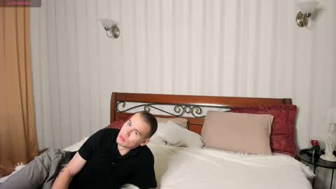 Max and Eva online show from October 8, 4:32 am