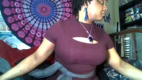 Snapshot of gardeniaspear chatting on July 7, 6:27 am Gardenia online show from July 7, 6:27 am