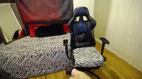 Snapshot of gartersex chatting on March 19, 5:11 am Gartersex online show from March 19, 5:11 am