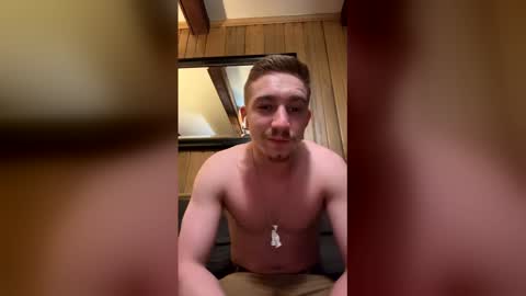 Snapshot of gasmannnnn chatting on March 3, 3:56 am gasmannnnn online show from March 3, 3:56 am