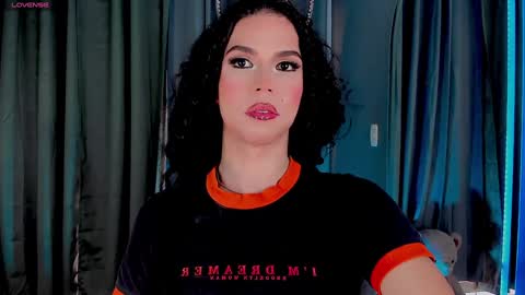 Snapshot of gatitavenecis1 chatting on December 28, 4:20 pm Vnecis Marn online show from December 28, 4:20 pm