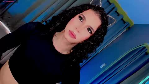 Snapshot of gatitavenecis1 chatting on January 3, 2:40 pm Vnecis Marn online show from January 3, 2:40 pm