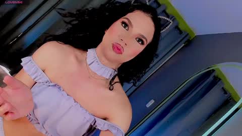 Snapshot of gatitavenecis1 chatting on January 5, 2:41 pm Vnecis Marn online show from January 5, 2:41 pm