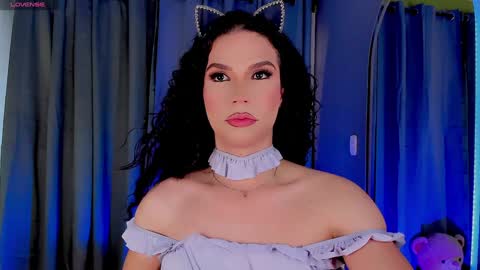 Snapshot of gatitavenecis1 chatting on January 5, 5:51 pm Vnecis Marn online show from January 5, 5:51 pm