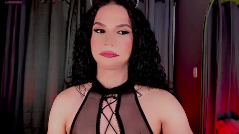 Snapshot of gatitavenecis1 chatting on January 6, 11:18 am Vnecis Marn online show from January 6, 11:18 am