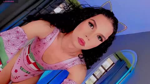 Snapshot of gatitavenecis1 chatting on January 8, 2:14 pm Vnecis Marn online show from January 8, 2:14 pm