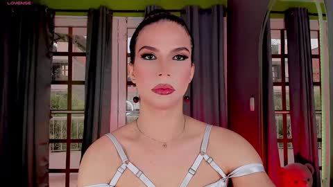 Snapshot of gatitavenecis1 chatting on January 9, 12:09 pm Vnecis Marn online show from January 9, 12:09 pm