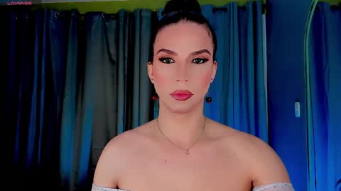 Snapshot of gatitavenecis1 chatting on January 10, 11:54 am Vnecis Marn online show from January 10, 11:54 am