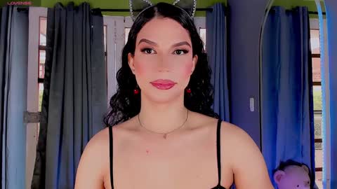 Snapshot of gatitavenecis1 chatting on January 11, 12:50 pm Vnecis Marn online show from January 11, 12:50 pm