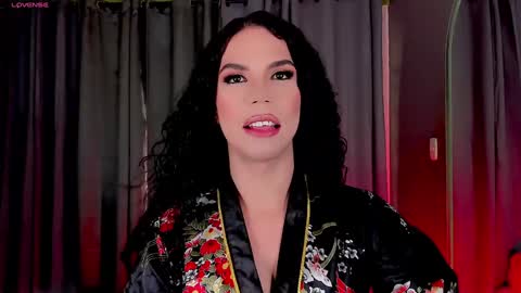 Snapshot of gatitavenecis1 chatting on February 4, 5:23 pm Vnecis Marn online show from February 4, 5:23 pm