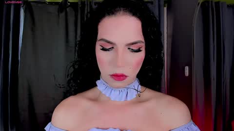 Snapshot of gatitavenecis1 chatting on February 8, 7:05 pm Vnecis Marn online show from February 8, 7:05 pm