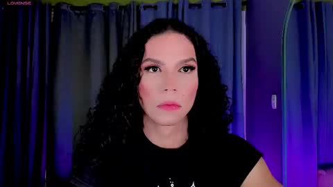 Snapshot of gatitavenecis1 chatting on February 11, 10:28 pm Vnecis Marn online show from February 11, 10:28 pm