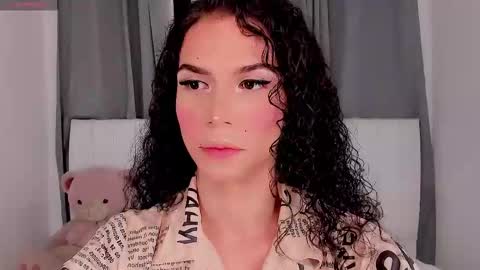 Snapshot of gatitavenecis1 chatting on September 11, 10:37 am Vnecis Marn online show from September 11, 10:37 am