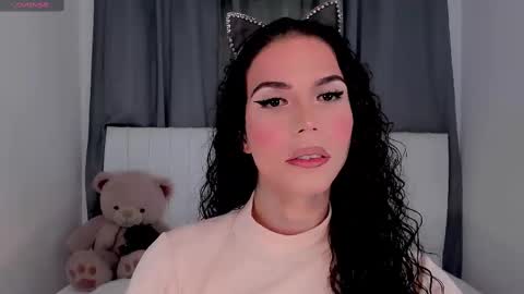 Snapshot of gatitavenecis1 chatting on September 15, 12:05 pm Vnecis Marn online show from September 15, 12:05 pm