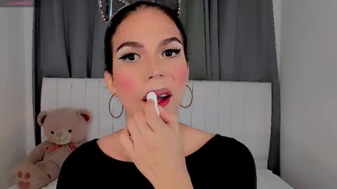 Snapshot of gatitavenecis1 chatting on September 24, 5:05 pm Vnecis Marn online show from September 24, 5:05 pm