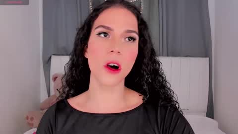 Snapshot of gatitavenecis1 chatting on October 5, 3:10 pm Vnecis Marn online show from October 5, 3:10 pm