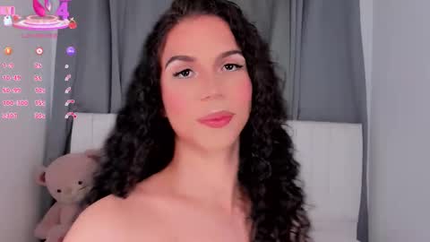 Snapshot of gatitavenecis1 chatting on October 21, 6:52 pm Vnecis Marn online show from October 21, 6:52 pm