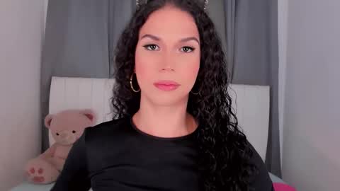 Snapshot of gatitavenecis1 chatting on October 25, 6:13 pm Vnecis Marn online show from October 25, 6:13 pm