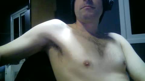 Snapshot of gauchors21 chatting on November 9, 2:32 am gauchors21 online show from November 9, 2:32 am