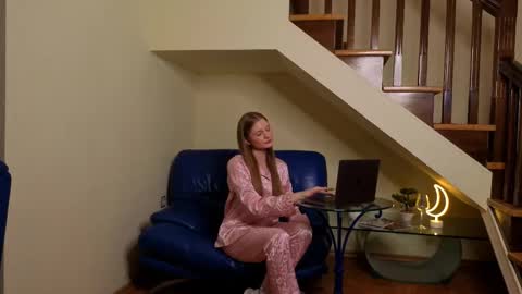 Maria online show from November 23, 2:00 am