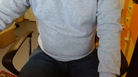 Snapshot of gay73boy chatting on February 8, 3:37 pm Gay73 online show from February 8, 3:37 pm