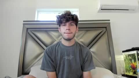 Snapshot of gayndepressed chatting on October 10, 8:30 pm Trace online show from October 10, 8:30 pm