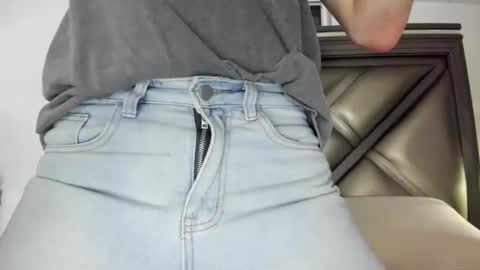 Snapshot of gayndepressed chatting on October 31, 5:08 am Trace online show from October 31, 5:08 am