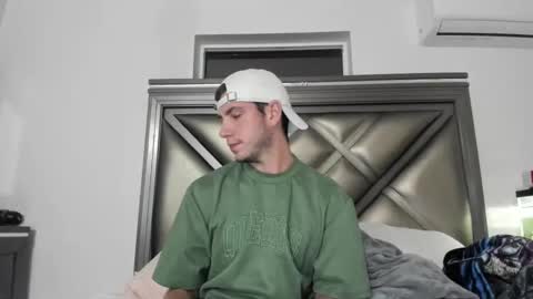 Snapshot of gayndepressed chatting on November 20, 1:28 am Trace online show from November 20, 1:28 am