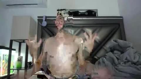 Snapshot of gayndepressed chatting on April 21, 1:42 am Trace online show from April 21, 1:42 am