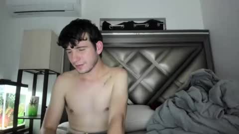 Snapshot of gayndepressed chatting on April 21, 2:51 am Trace online show from April 21, 2:51 am