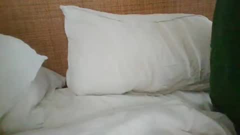 Snapshot of gccurious76 chatting on January 12, 1:53 am GCGuy online show from January 12, 1:53 am