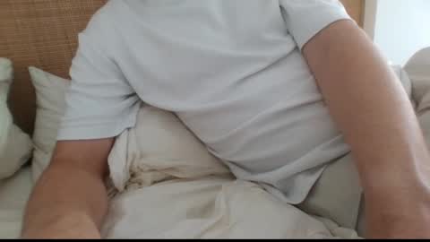 Snapshot of gccurious76 chatting on February 6, 12:11 am GCGuy online show from February 6, 12:11 am