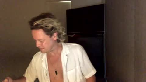 Snapshot of gcsurfer81 chatting on December 30, 8:21 am gcsurfer81 online show from December 30, 8:21 am