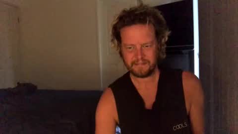 Snapshot of gcsurfer81 chatting on January 29, 7:46 am gcsurfer81 online show from January 29, 7:46 am