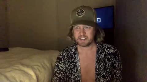 Snapshot of gcsurfer81 chatting on September 10, 8:58 am gcsurfer81 online show from September 10, 8:58 am