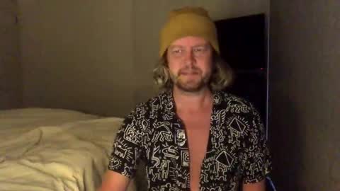 Snapshot of gcsurfer81 chatting on September 15, 7:41 am gcsurfer81 online show from September 15, 7:41 am