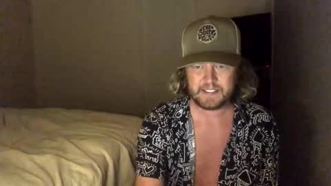 Snapshot of gcsurfer81 chatting on September 24, 8:28 am gcsurfer81 online show from September 24, 8:28 am