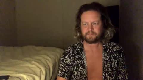 Snapshot of gcsurfer81 chatting on October 1, 8:42 am gcsurfer81 online show from October 1, 8:42 am