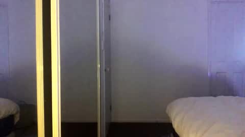 Snapshot of gcsurfer81 chatting on October 12, 9:19 am gcsurfer81 online show from October 12, 9:19 am