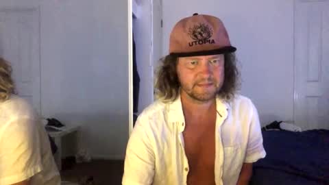 gcsurfer81 online show from February 20, 5:15 am