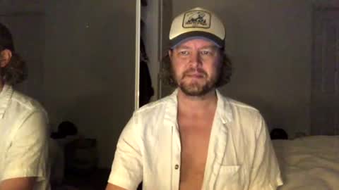 Snapshot of gcsurfer81 chatting on July 19, 8:29 am gcsurfer81 online show from July 19, 8:29 am