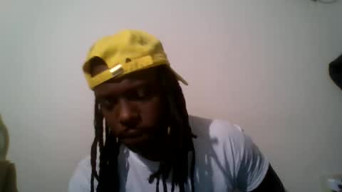 Snapshot of gcurvy35 chatting on May 17, 4:54 am gcurvy35 online show from May 17, 4:54 am